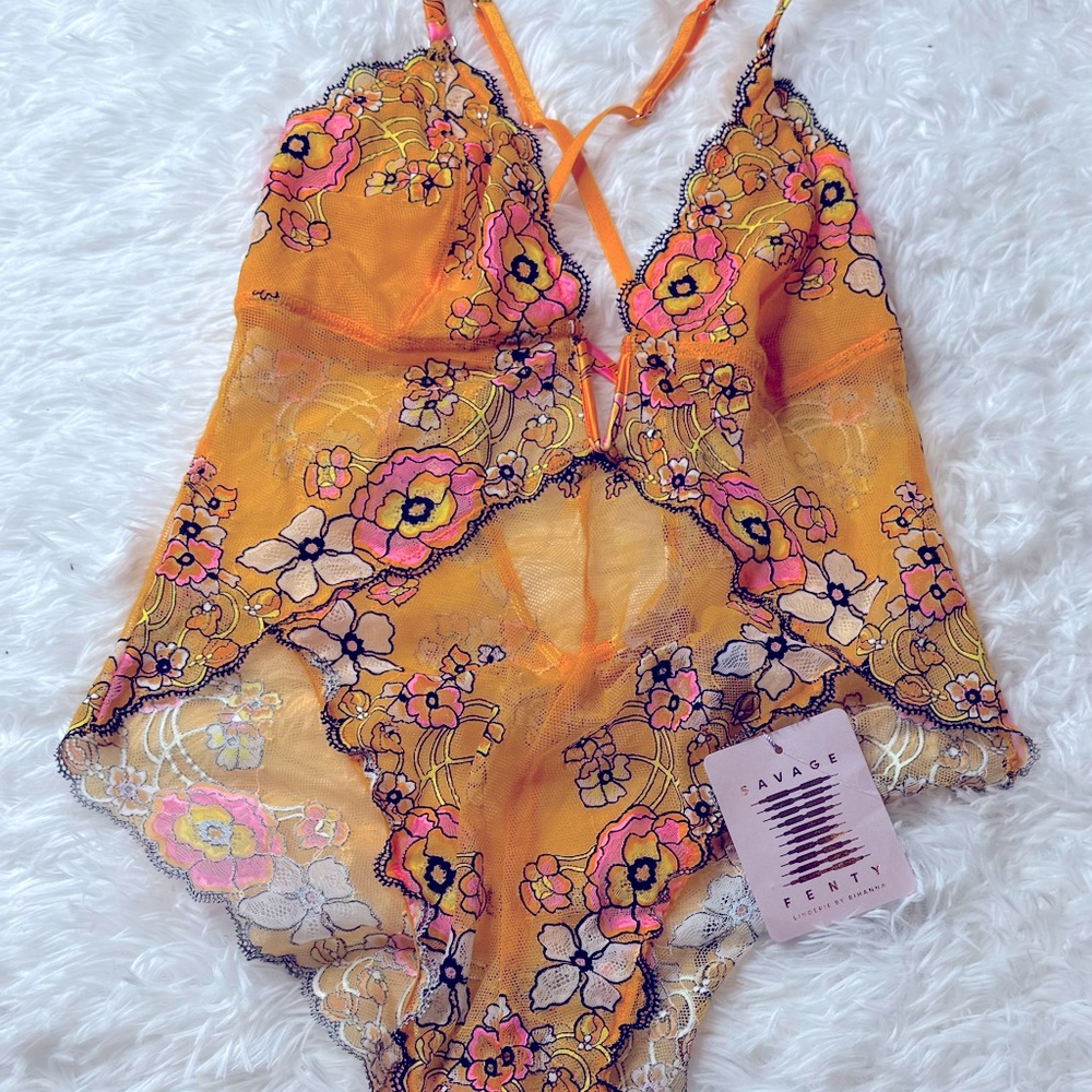 MOD POPPY LACE TEDDY Savage X Fenty